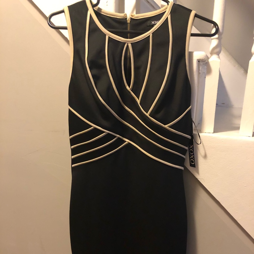 black dress size Large XOXO